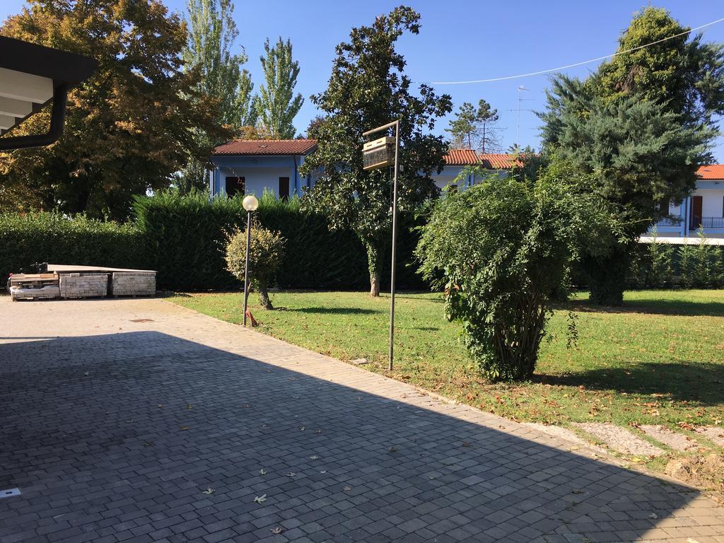 Blue Hotel Suzzara Kültér fotó